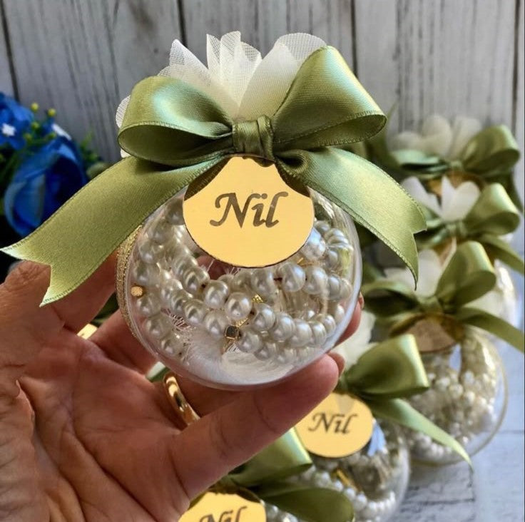 Boule en plastique transparente