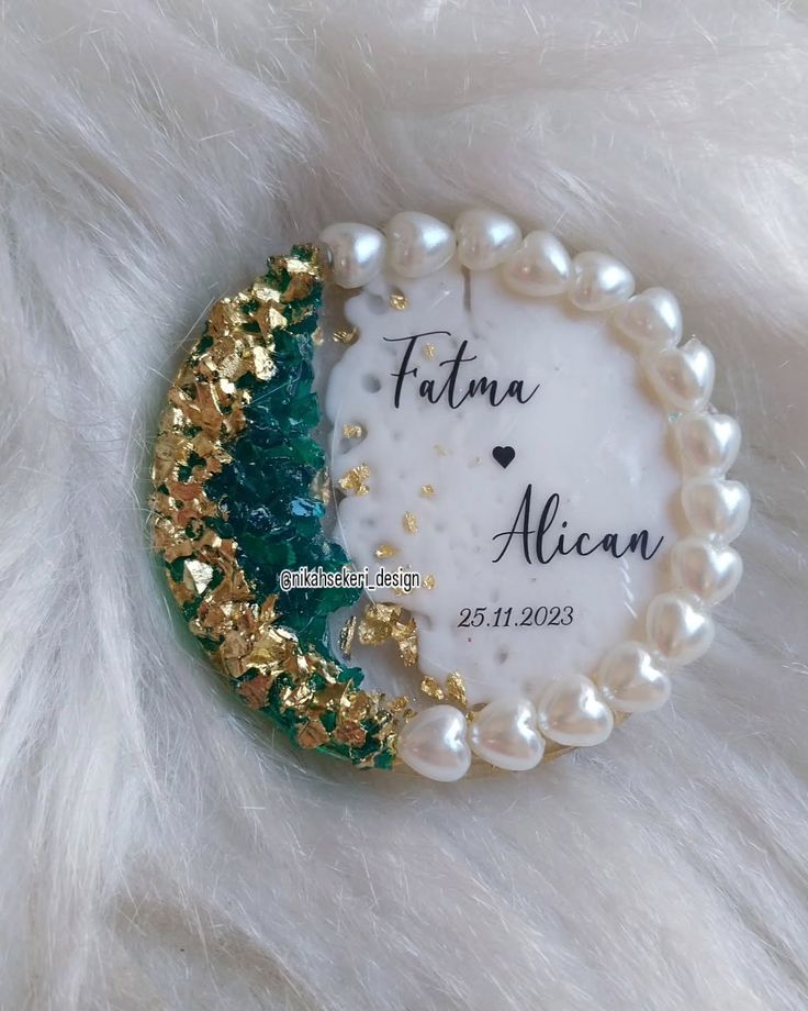 Dessous en Résine avec Finition Dorée